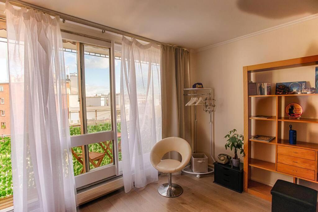 Apartment With Balcony Paris